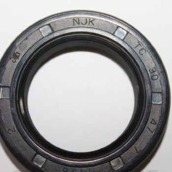 Сальник 2,2/30х47-7